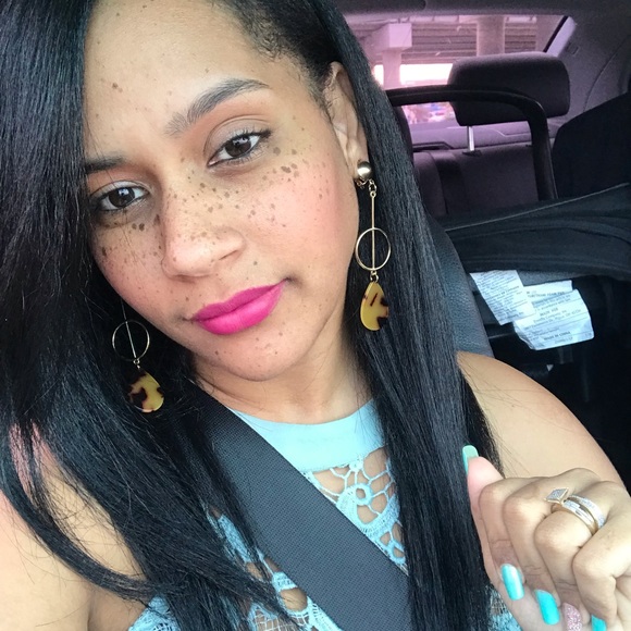 Hey my name is Mely. Hey mi nombre es Mely🥰😘😍 - Picture 2 of 3